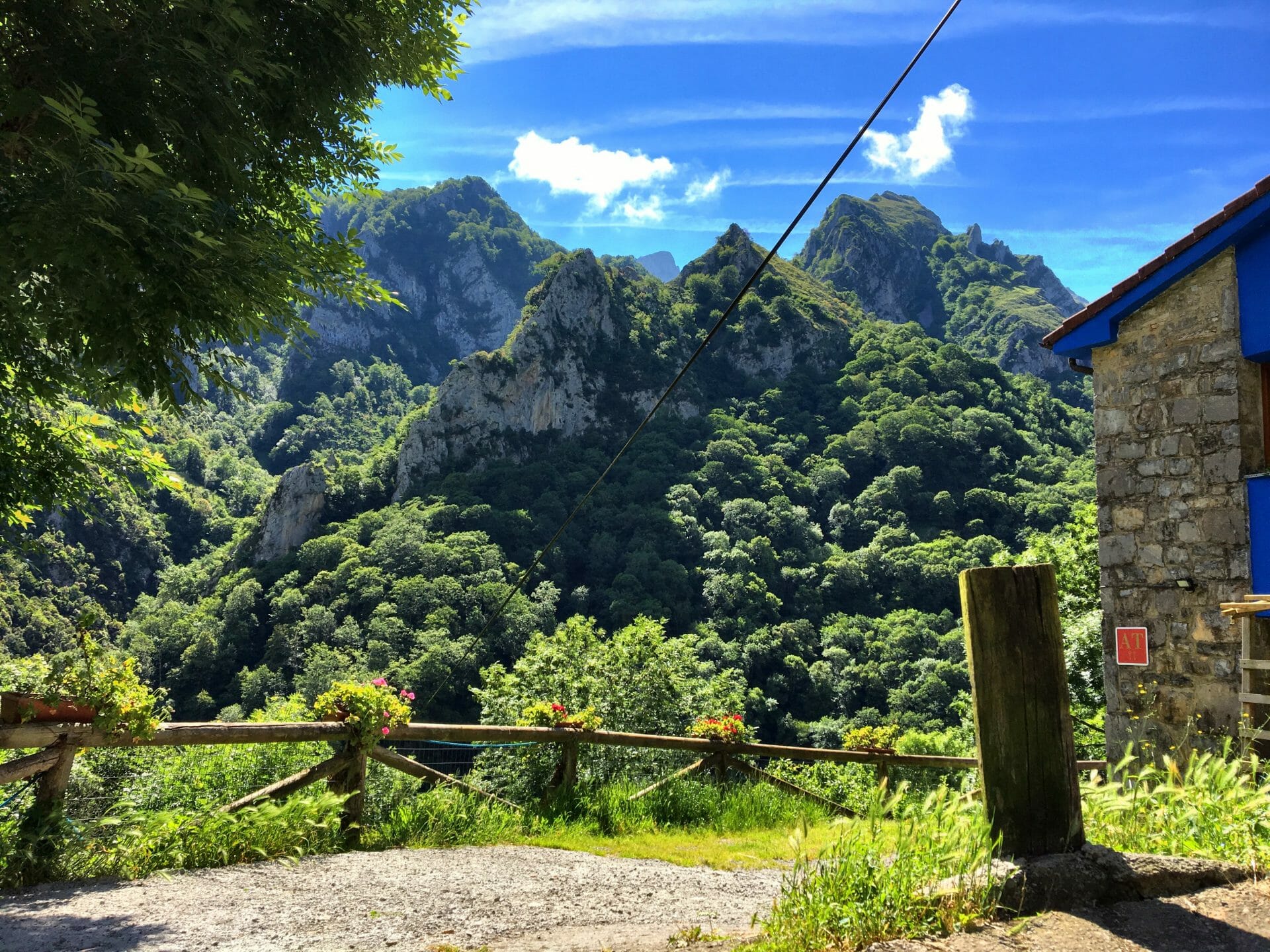 Casa rural Beyo Azul con vistas a la montaña en San Ignacio, Ponga